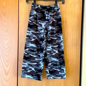 Carter’s size 7 boy fleece camouflage pull on casual pants loungewear brown gray